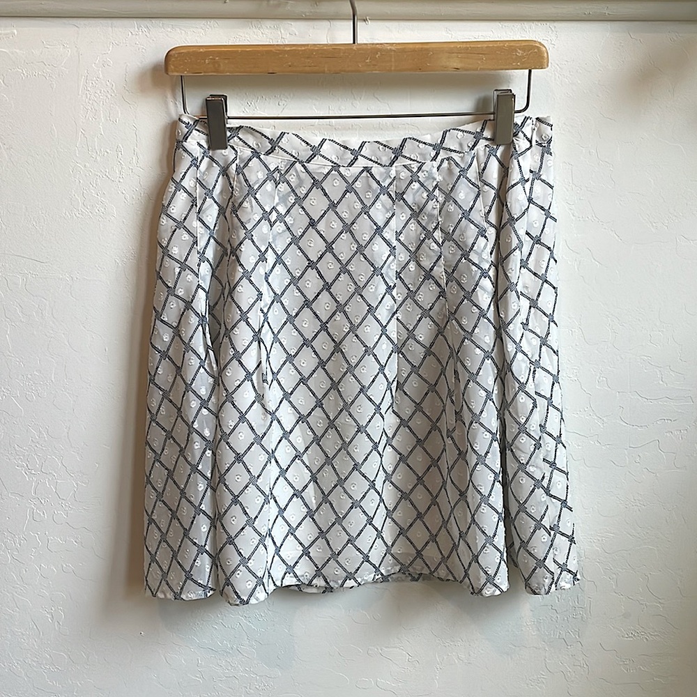 EUC banana republic silk skirt size 4